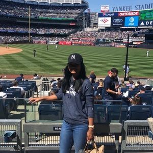 Meet your Posher, Tia